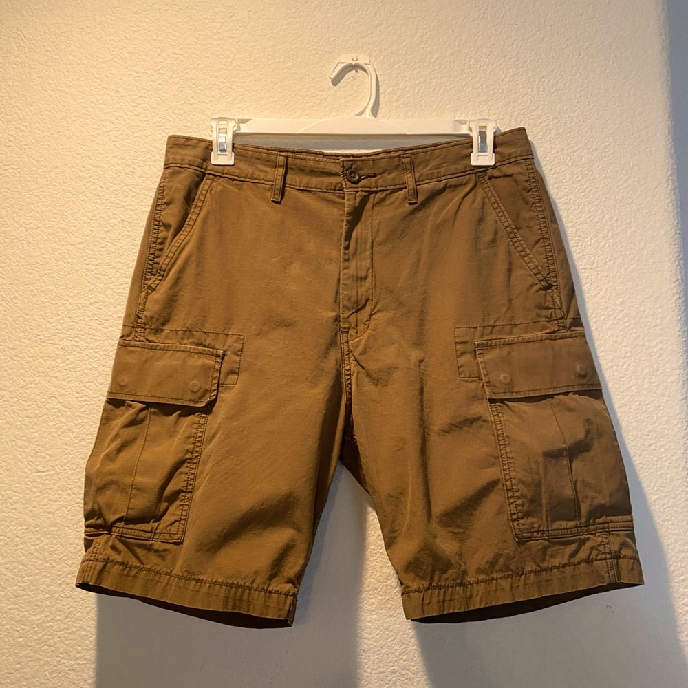 Men’s size 34 cargo shorts